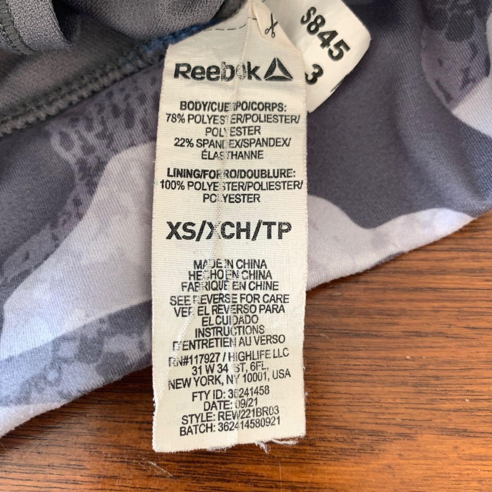 Reebok‎ Sports Bra Racerback W/Phone Pocket Camo Print Workout Fitness Top XS - Picture 10 of 10